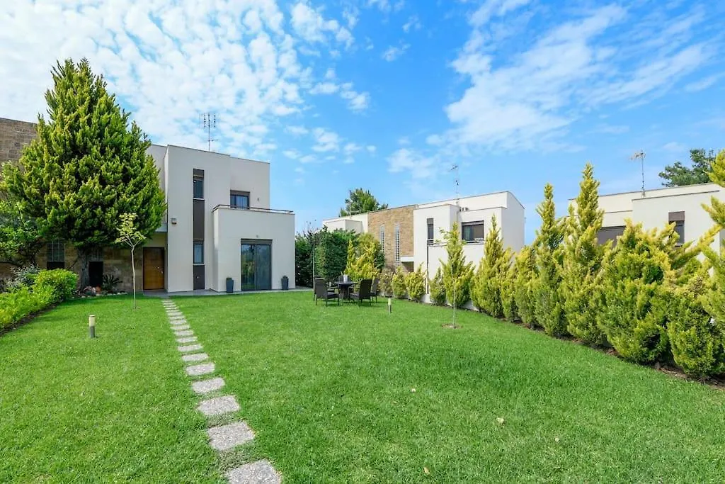 Pentanemi Luxury Villa Hanioti